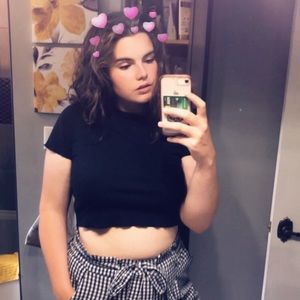 Meet your Posher, Taura